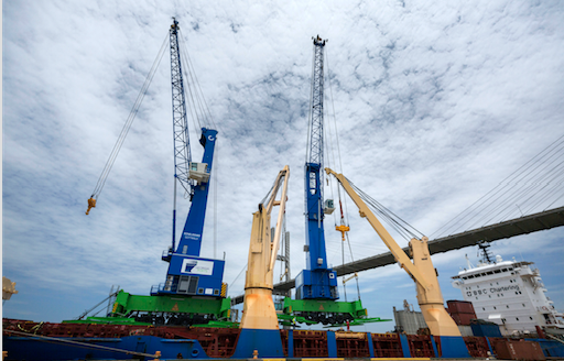 The first of two mobile harbor cranes is offloaded at the Port of Savannah’s Ocean TerminalThe first of two mobile harbor cranes is offloaded at the Port of Savannah’s Ocean Terminal