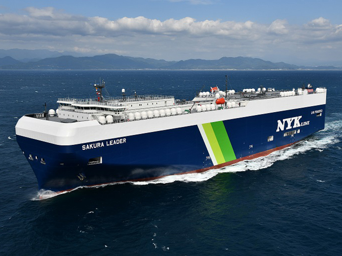 LNG fueled car carrier