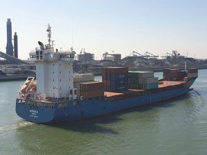 Blue containership to be fitted with CO2 capture solution