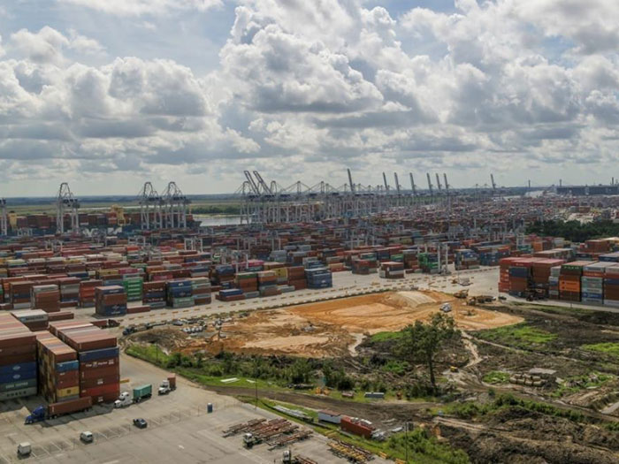 container terminal under cvonstruction