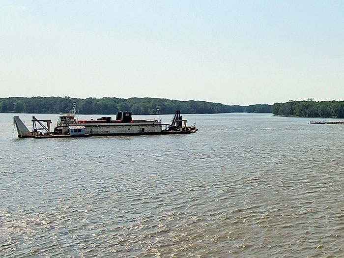 Dredge on lakeMississippi River