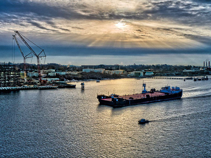 Ocean transport barge Holland arrives at General Dynamics Electric Boat’s Groton Shipyard