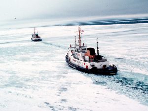 icebreaking tugboats with FMD engines