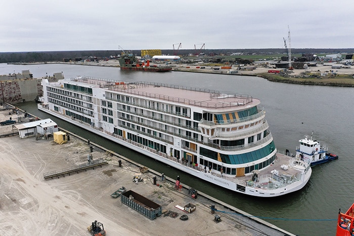 Viking Mississippi  is five decks tall