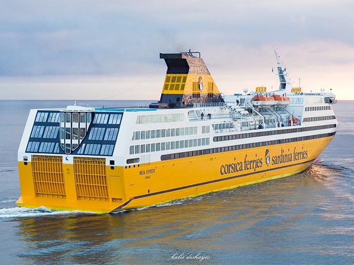 Decarbonization modeling will use a digital model of two sister ferries to evaluate energy saving alternatives.