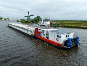 zero-emission barging operation
