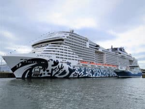 MSC Cruises’ MSC Euribia being bunkered with LNG by Gasum: the two companies have big plans for e-LNG