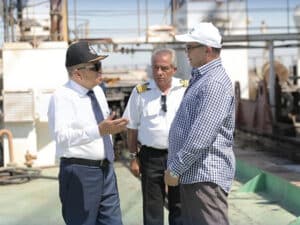 Admiral Rabiee is briefed pn sunken Suez Canal tugboat recovery effort