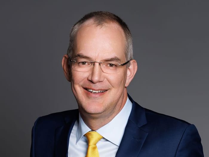 Stolt-Nielsen names Udo Lange as its following chief executive officer Udo Lange has been named next CEO of Stolt-Nielsen