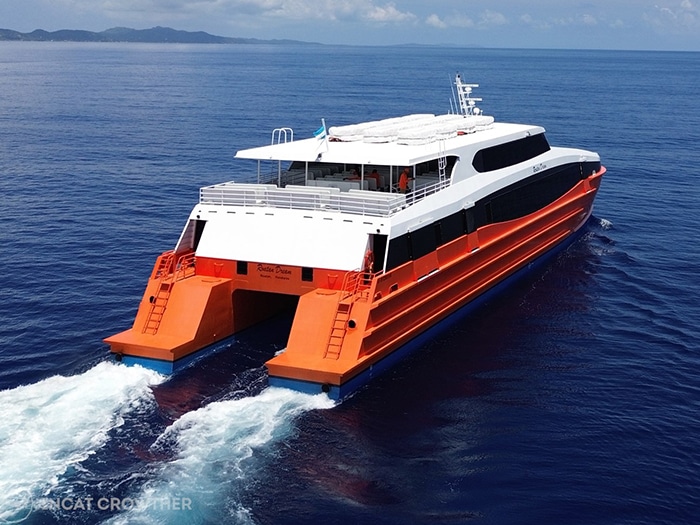 Roatan Dream stern