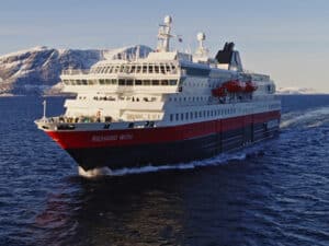 Hurtigruten ship that achieved CO2 cuts after retrofit to hybrid