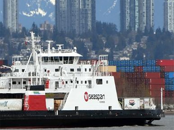 Ferry fitted with SmartDock autodocking tech