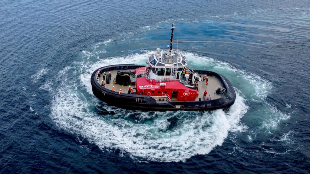 battery-electric tug HaiSea Brave