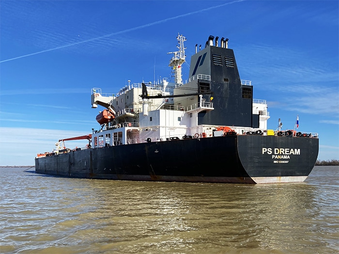 Whistleblower crewmembers ship