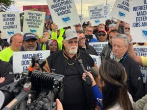 Harold Daggett with picketers