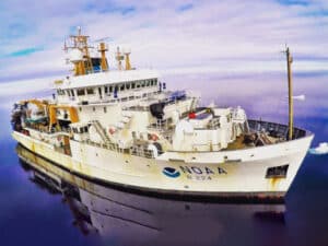 NOAA Ship Oscar Dyson working in the Bering Sea in Alaska. [Photo: NOAA Marine and Aviation Operations/CDR Carl Rhodes]