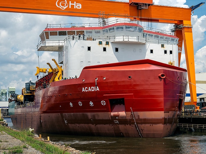 The Acadia is engineered to transport and precisely install up to 20,000 metric tons of rock on the seabed.