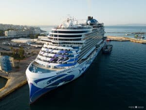 Norwegian Viva receives biofuel blend in port of Piraeus, through a collaboration by World Fuel Services, EKO and Norwegian Cruise Line Holdings. [Photo: World Fuel/Katerina Nomikou Maritime Photography]