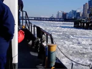 NYC icebreaking operations