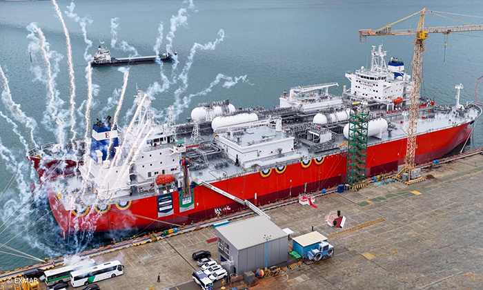 Ammonia dual-fueled EXMAR vessels