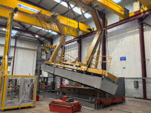 TWPIV 5.0E all-electrical dual-point davit system.