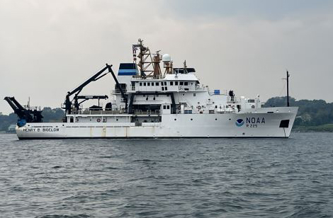 NOAA Ship Henry B. Bigelow near its homeport in Newport, Rhode Island. [Photo: NOAA Marine and Aviation Operations/Katherine McGinnis]